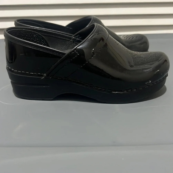 Dansko Classic Black Patient Leather Nursing Comfort Clog Shoes 36 Wide - Picture 5 of 10